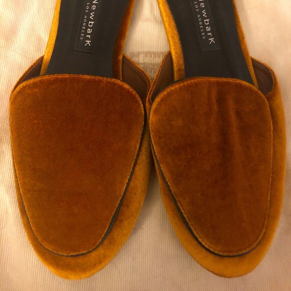 Gold Velvet Newbark Liza slippers
